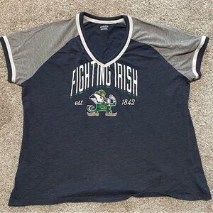 Note Dame Fighting Irish V-neck Tee